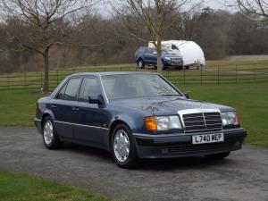 Mercedes-Benz 500E 1993 года